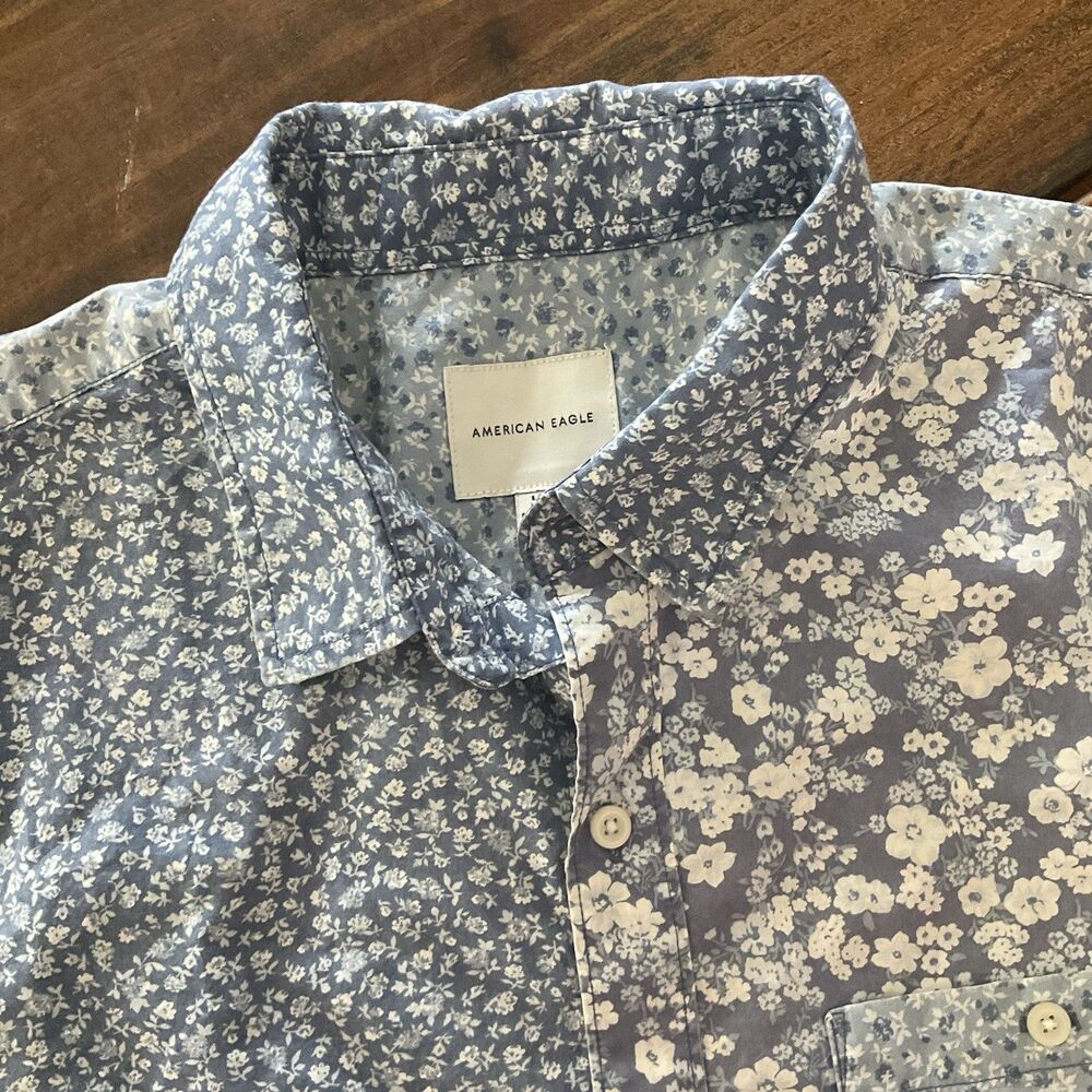 American Eagle Shirt Mens Large Blue Floral Short Sleeve Button Up Casual Preppy